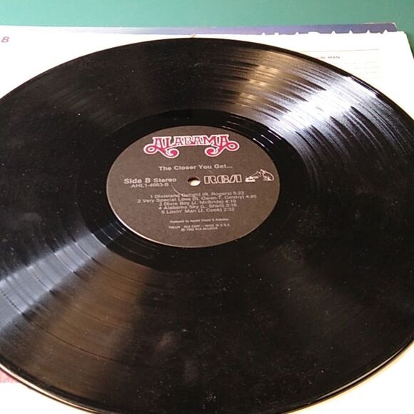 Alabama 'The Closer You Get' Vinyl Record - Picture 11 of 12